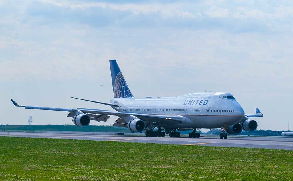 Boeing 747 United Airlines